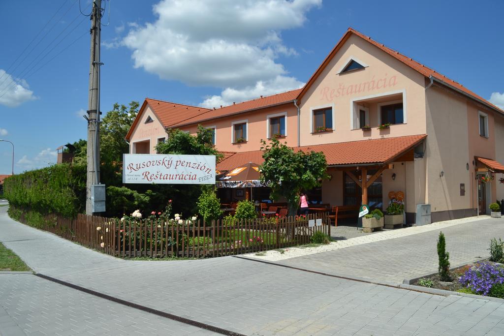 Rusovský Penzión Bratislava Exterior foto